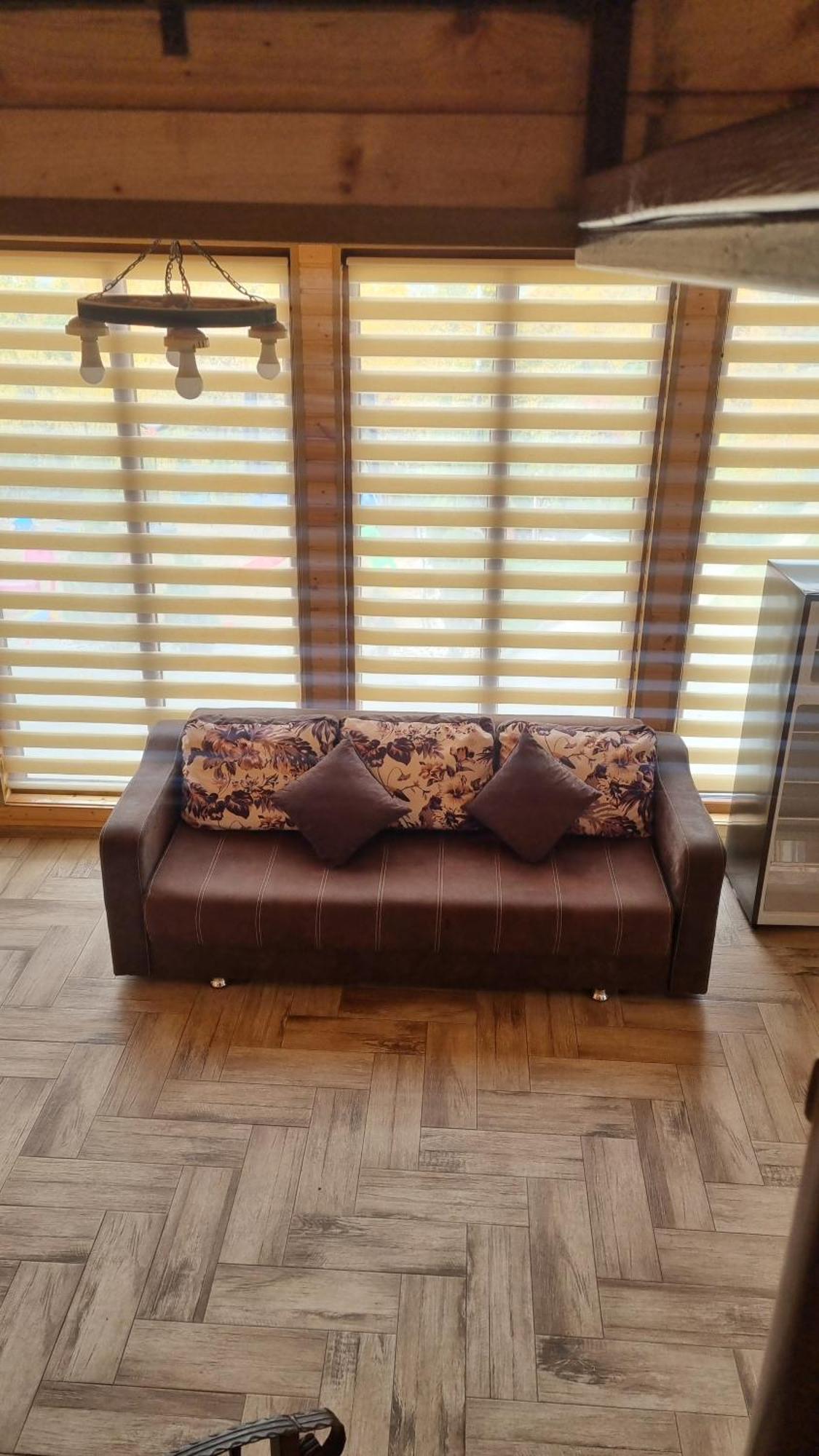 Appartement La Maria Si Ioana à Curtea de Argeş Extérieur photo